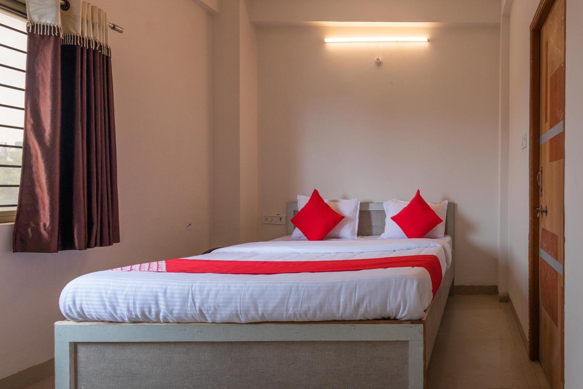 Hotel O Ocean Pearl Индор Екстериор снимка