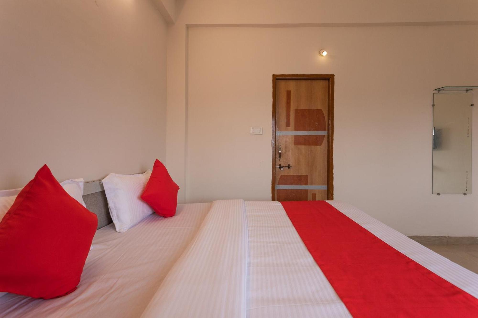 Hotel O Ocean Pearl Индор Екстериор снимка